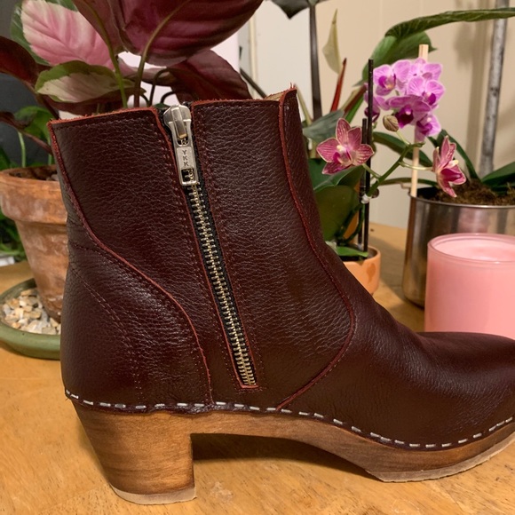 Maguba Clogs - Picture 5 of 9